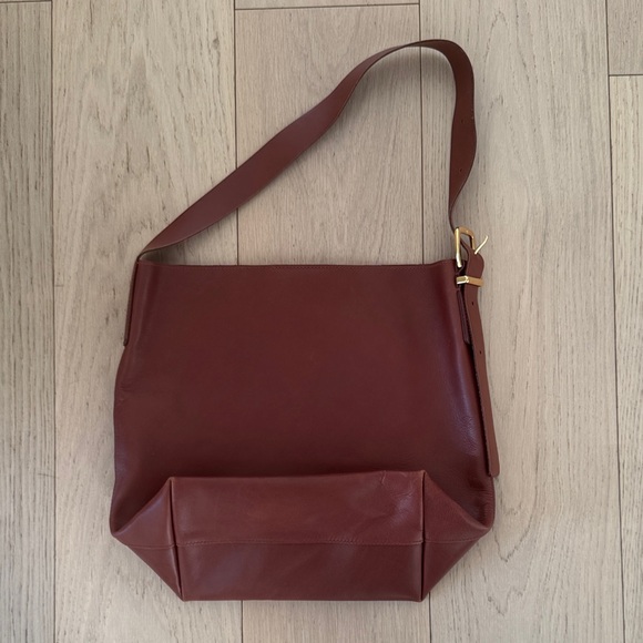 Madewell Handbags - Madewell Brown Leather Bucket Bag